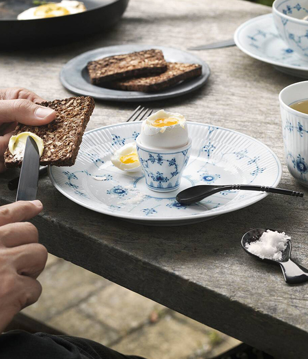 Bryllupsgave Royal Copenhagen Musselmalet 600X700px 1