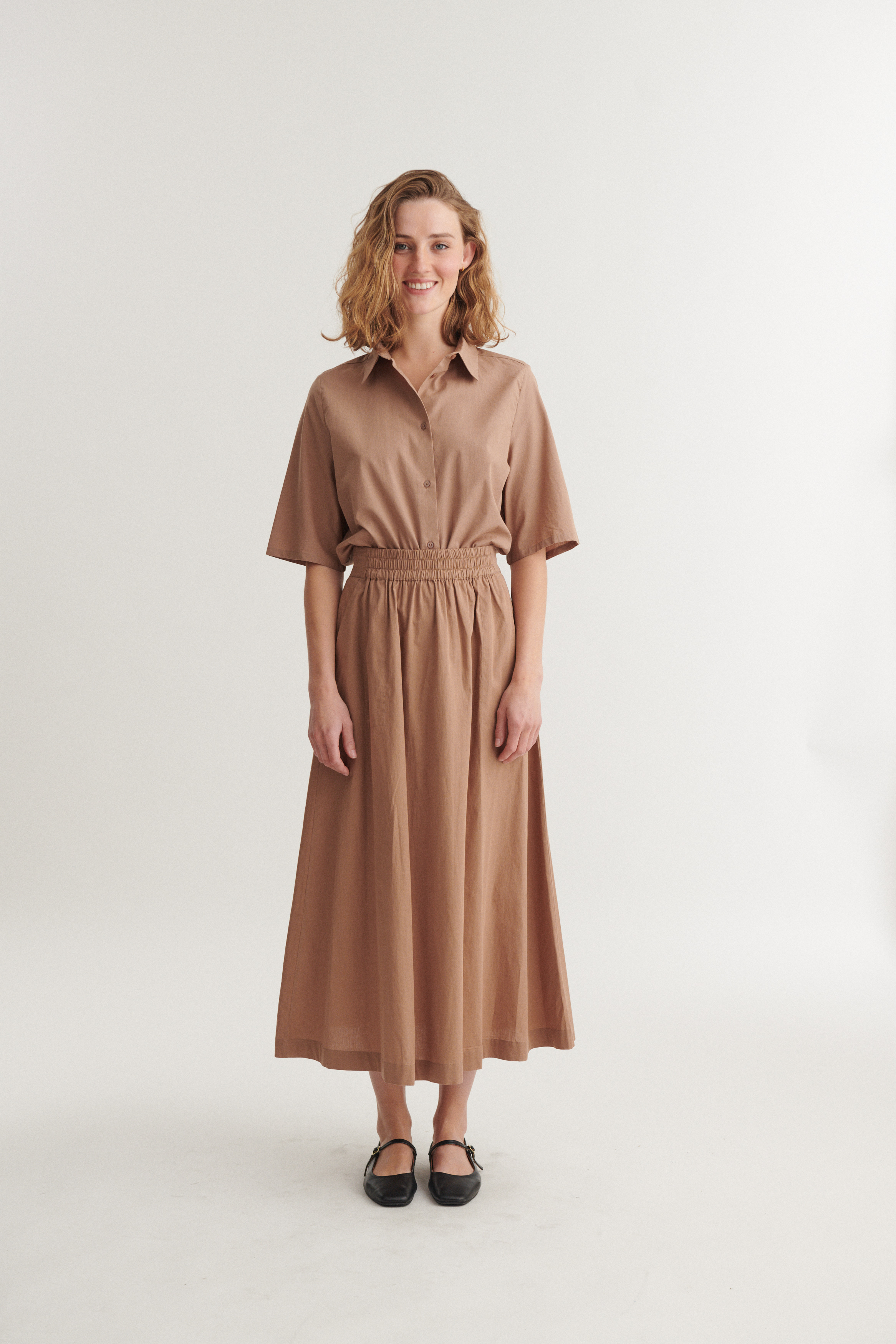 Basic Apparel 26 1 Silje Longskirt Portobello Silje Ss Shirt 111212 (1)