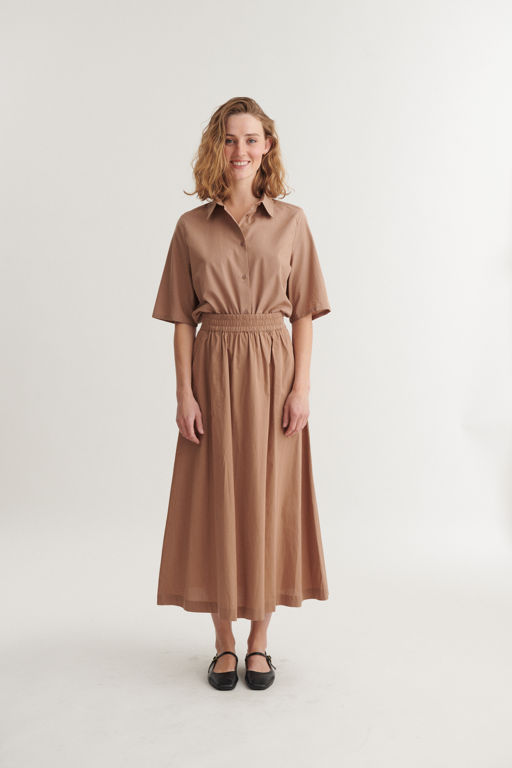 Basic Apparel 26 1 Silje Longskirt Portobello Silje Ss Shirt 111212 (1)