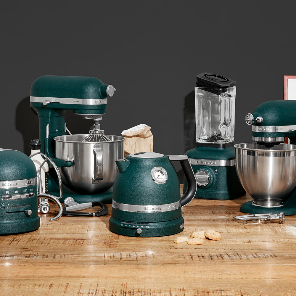 Gaver Til Hende Bageentusiasten, Der Tryller I Køkkenet 1000X1000px 1