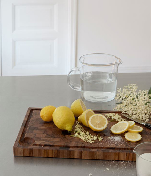 Gaveideer Til Hende Der Nyder Smagfulde Oplevelser 700X600px Skære Og Serveringsbræt